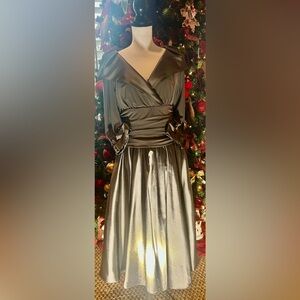 Jessica Howard Taffeta 3/4 Sleeve Portrait Collar Ruched A-Line Midi Dress Sz 12